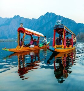 Family-Getaway-to-Kashmir-Tour-Package.php